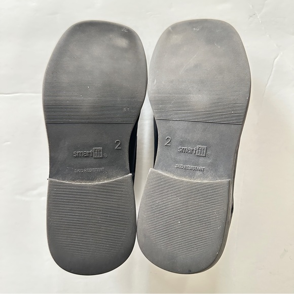 SmartFit Boys’ Black Slip-On Dress Shoes – Skid Resistant, Classic Square Toe - Picture 6 of 7